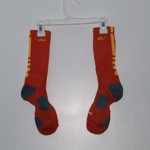lebron basketball socks